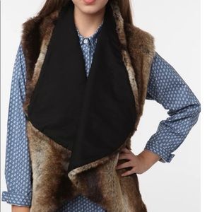 VASIA FAUX FUR VEST